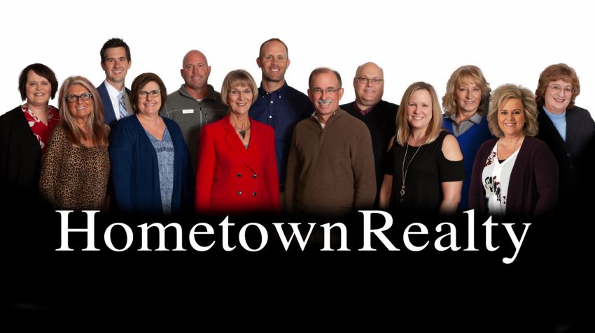 featured home, featured property, homes for sale, homes for sale in Hutchinson, hometown realty, hutchinson minnesota realtors, hutchinson mn real estate, Hutchinson MN realtors, hutchinson real estate, mcleod county real estate, homes for sale, houses for sale, agency